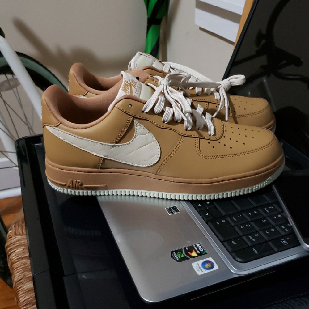 Nike Air Force 1